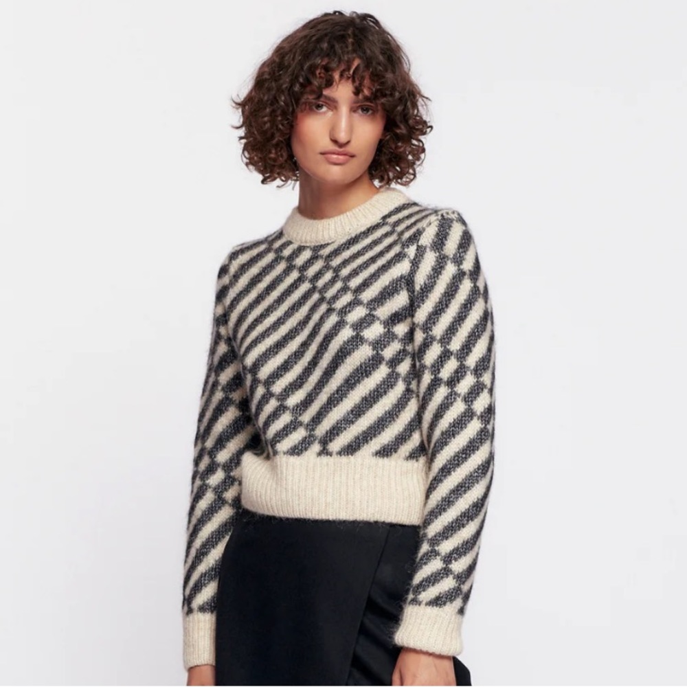 KOTN (NWT) Women's Asilah Cropped Sweater